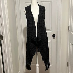 NWOT Grey knee length vest with tassels. Worn once, size XL Apt. 9.